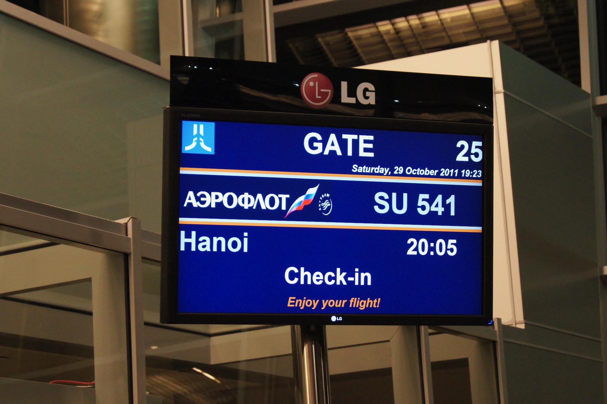 Unser Abfluggate nach Hanoi