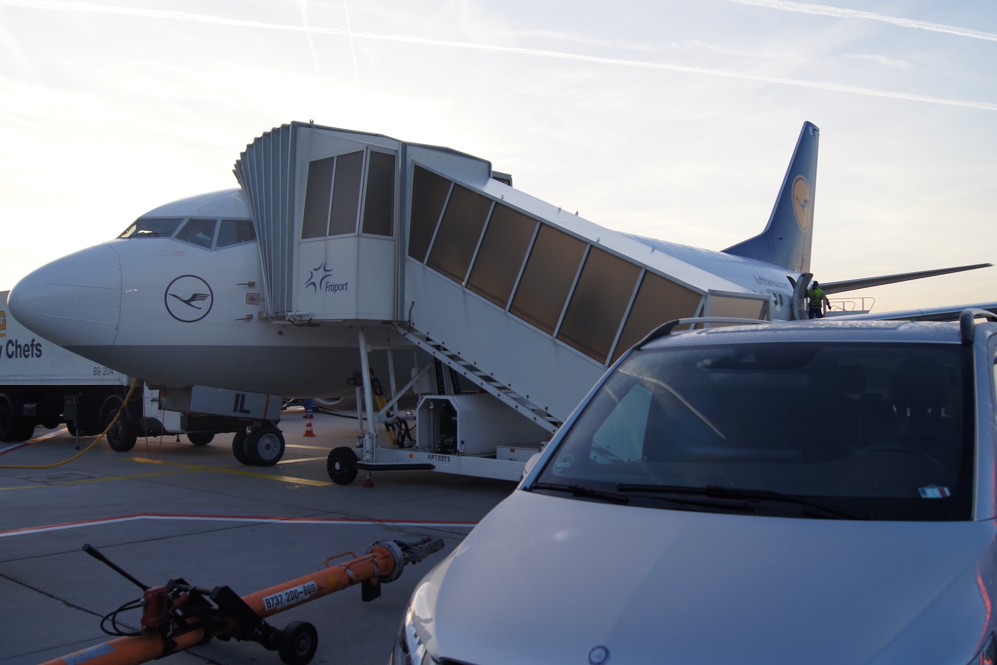 Abholung durch den Lufthansa First Class Service auf dem Vorfeld